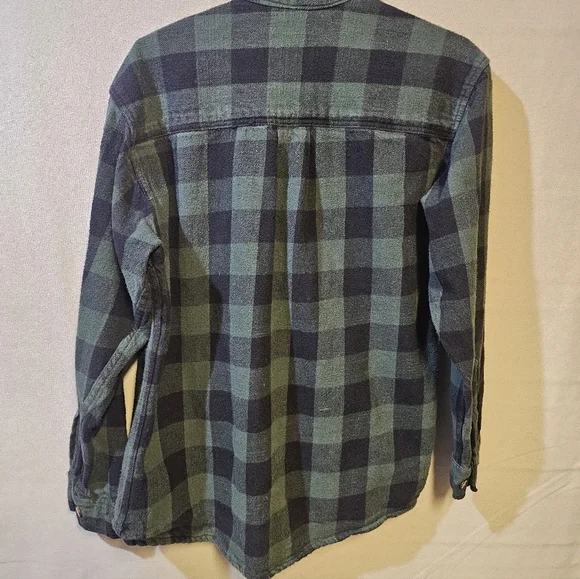 Stillwater Plaid Flannel Shirt in Green and Black - Picture 5 of 7
